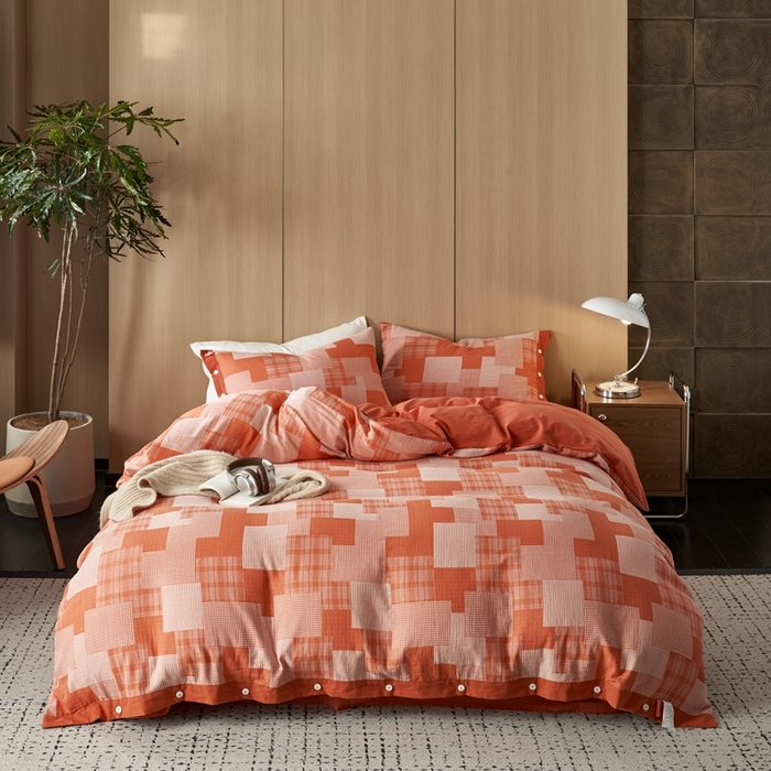 91家纺网 家纺一手货源 找家纺 安莱生活 2024年新品双层纱拼布田园纽扣款四件套 拼布田园纽扣款-橘红