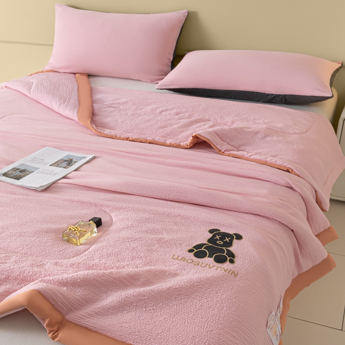 91家纺网 家纺一手货源 找家纺 梦初语 2024新款超柔泡泡棉夏被 粉色