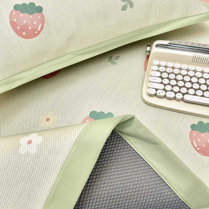 91家纺网 家纺一手货源 找家纺 全季家居 2024新款5A抗菌小清新数码印花冰藤席 草莓（床席款）