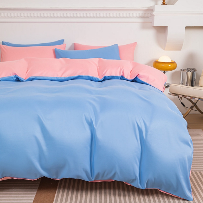 91家纺网 家纺一手货源 找家纺 莎臣豹 2025新款水洗棉磨毛纯色双拼简约风撞色四件套 天空蓝爱上公主粉