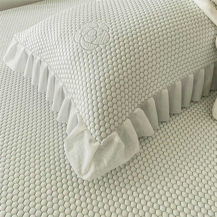 91家纺网 家纺一手货源 找家纺 2024新款抗菌凉豆豆提花床裙款凉席-花朵系列 冰豆豆花朵系列-床裙款 冰豆绿