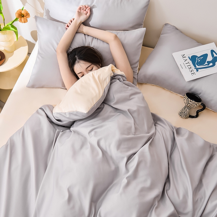 91家纺网 家纺一手货源 找家纺 简爱家纺 2025新款水洗真丝四件套 雅致灰+暖杏色