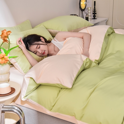 91家纺网 家纺一手货源 找家纺 简爱家纺 2025新款水洗真丝四件套 仙草绿+暖杏色