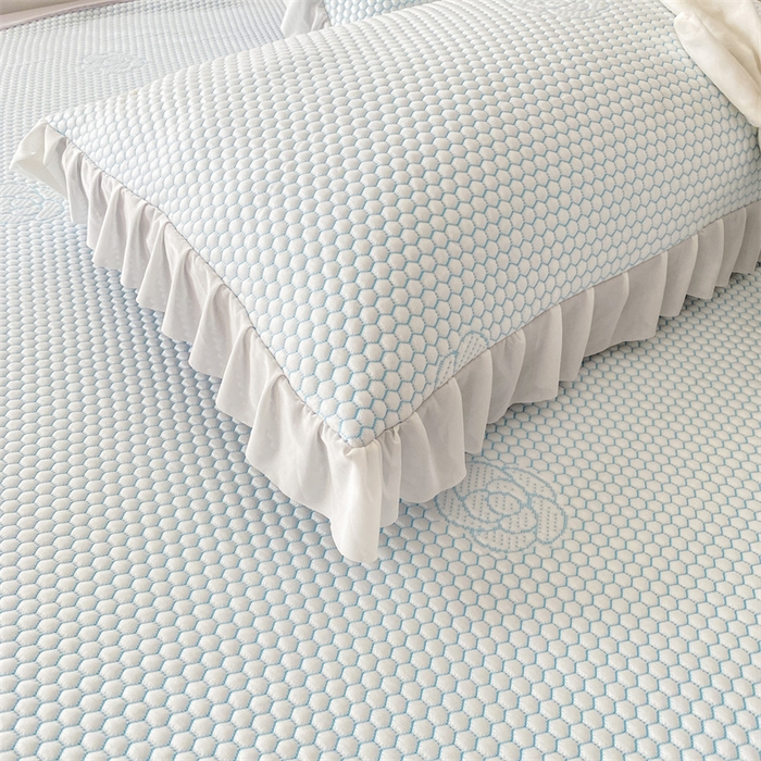 91家纺网 家纺一手货源 找家纺 2024新款抗菌凉豆豆提花床裙款凉席-花朵系列 冰豆豆花朵系列-床裙款 星空蓝