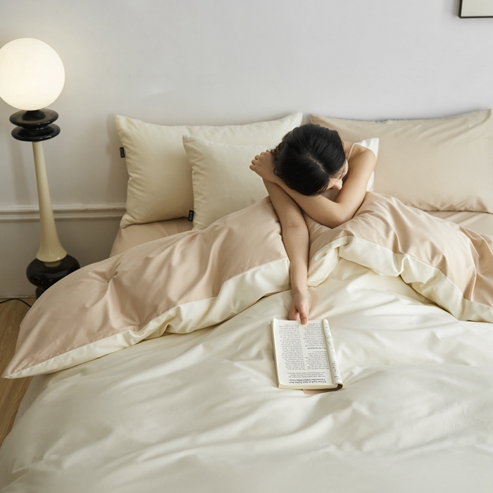 91家纺网 家纺一手货源 找家纺 安莱生活 2024新款100s长绒棉贡缎双拼四件套 月光白-棕灰