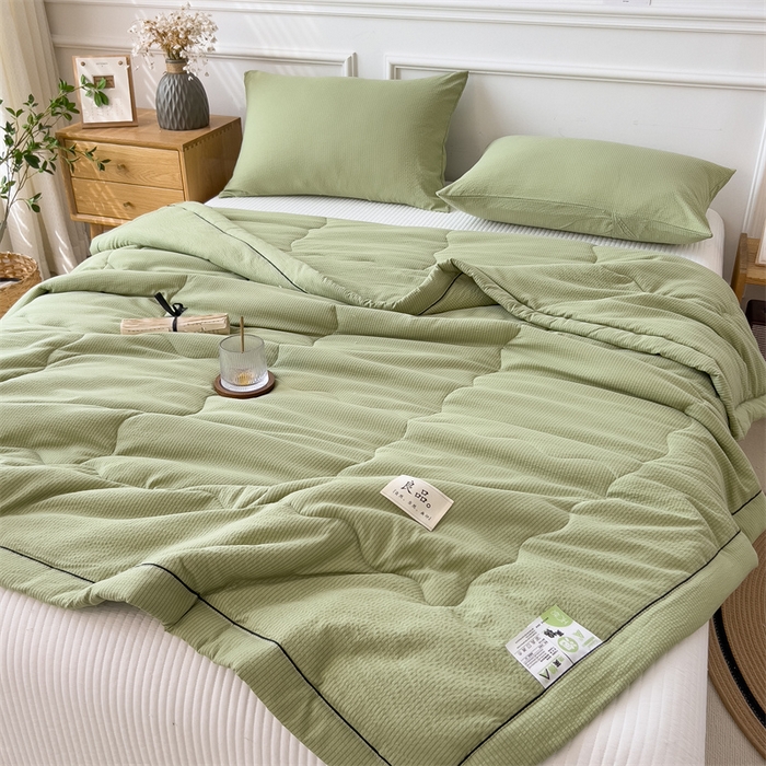 91家纺网 家纺一手货源 找家纺 丝幔家纺 2025新款A类泡泡纱镶边款夏被 牛油果绿