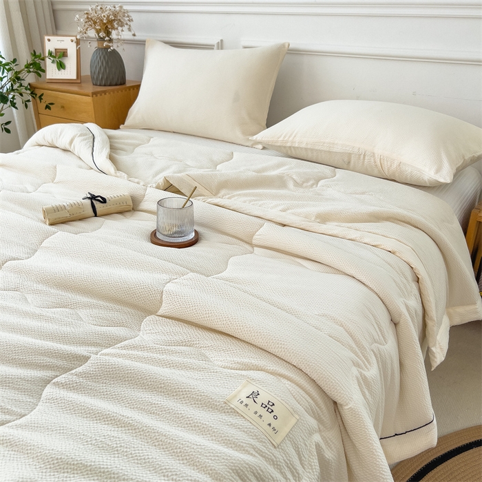 91家纺网 家纺一手货源 找家纺 丝幔家纺 2025新款A类泡泡纱镶边款夏被 珍珠白