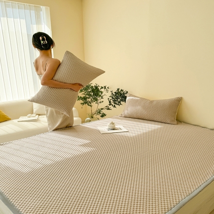 91家纺网 家纺一手货源 找家纺 （总）丹本 2025年新款豆豆席凉豆豆床笠凉席