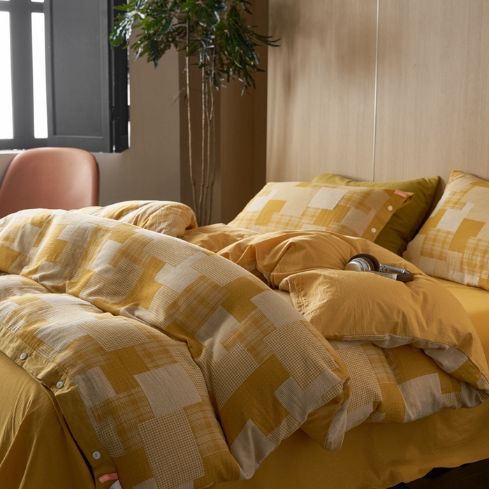 91家纺网 家纺一手货源 找家纺 安莱生活 2024年新品双层纱拼布田园纽扣款四件套 拼布田园纽扣款-姜黄