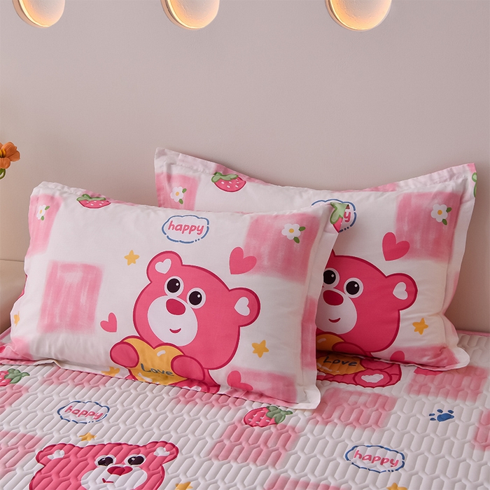 91家纺网 家纺一手货源 找家纺 床笠人家 2025新款全棉夹棉防水床垫 可爱熊