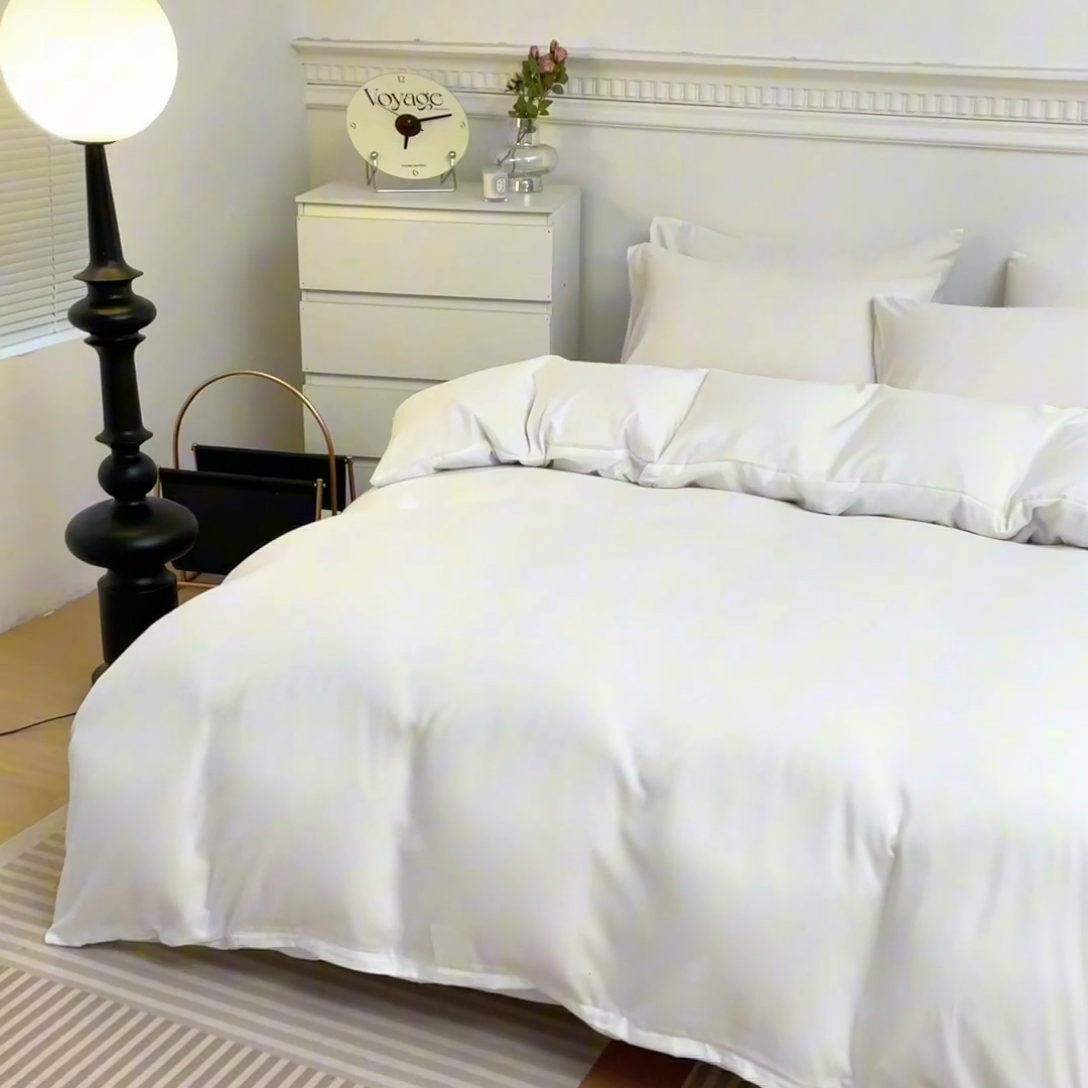 91家纺网 家纺一手货源 找家纺 莎臣豹 2025新款水洗棉磨毛纯色双拼简约风撞色四件套 纯情白