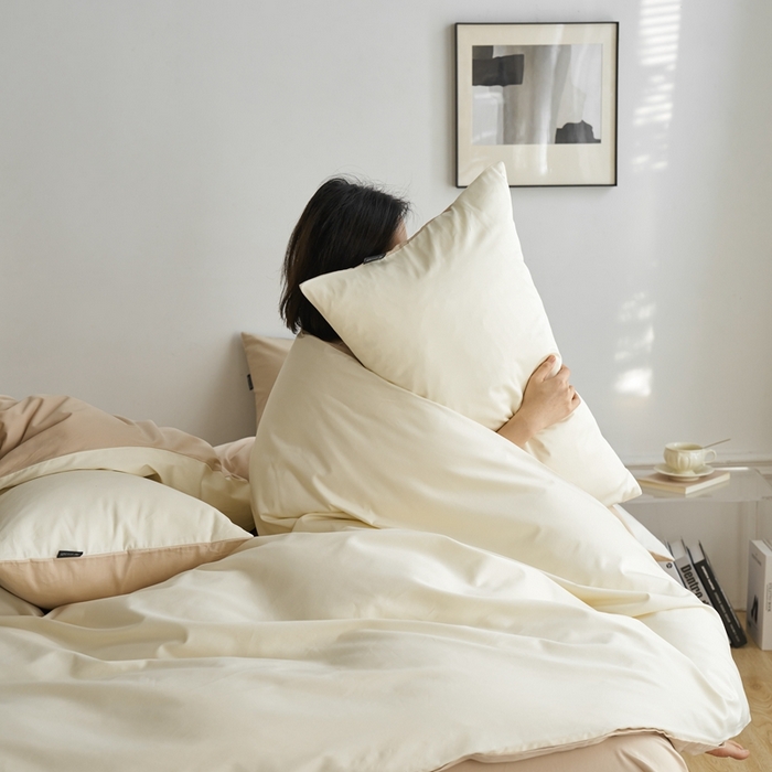 91家纺网 家纺一手货源 找家纺 安莱生活 2024新款100s长绒棉贡缎双拼四件套 月光白-棕灰