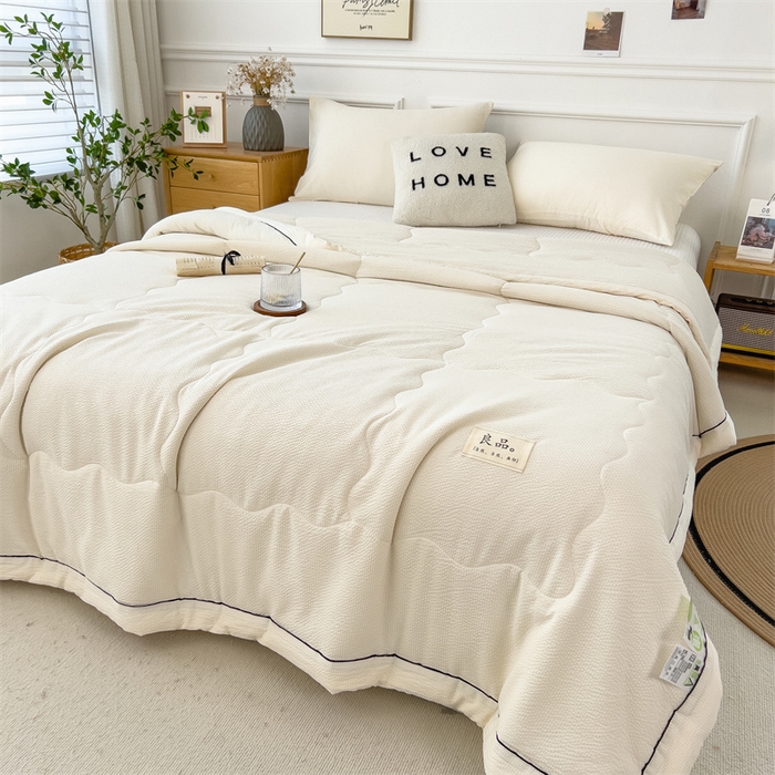 91家纺网 家纺一手货源 找家纺 丝幔家纺 2025新款A类泡泡纱镶边款夏被 珍珠白