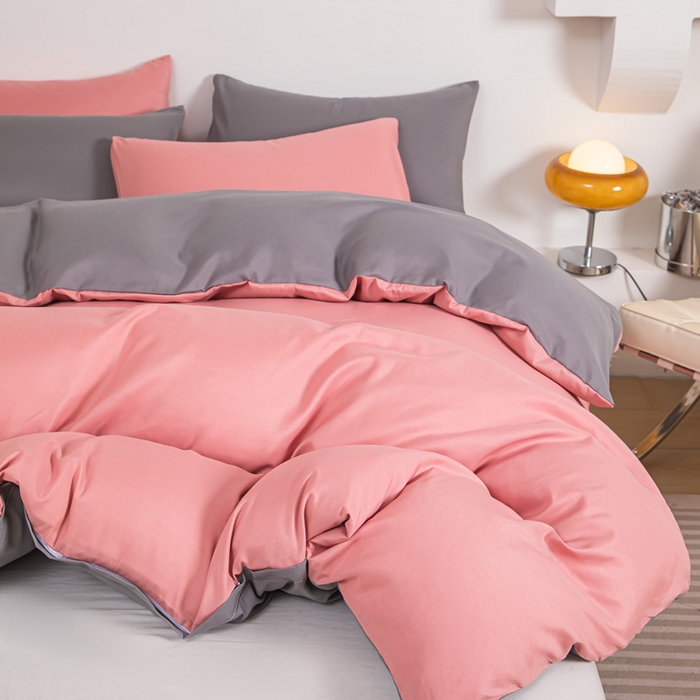 91家纺网 家纺一手货源 找家纺 莎臣豹 2025新款水洗棉磨毛纯色双拼简约风撞色四件套 甜豆沙爱上浅灰