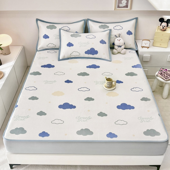 91家纺网 家纺一手货源 找家纺 全季家居 2024新款5A抗菌小清新数码印花冰藤席 云朵（床笠款）