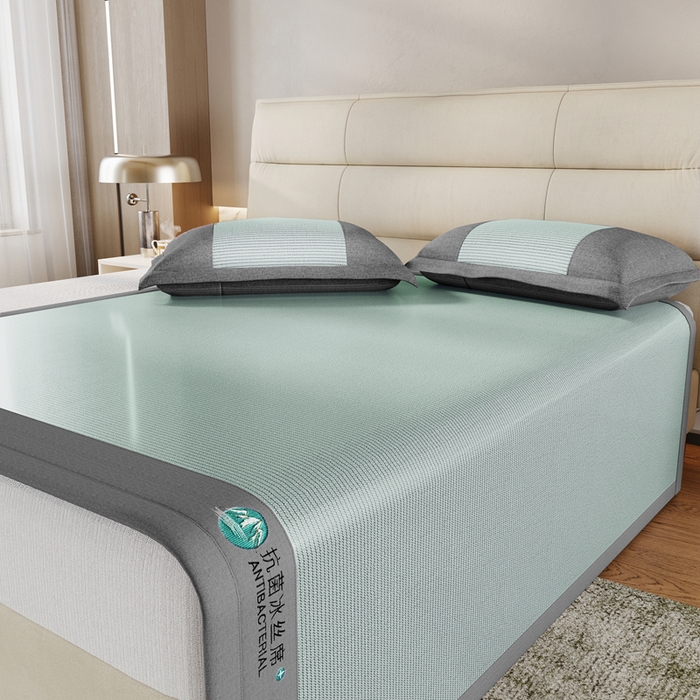 91家纺网 家纺一手货源 找家纺 爱宝被业 2025新款冰丝凉席刺绣款 绿