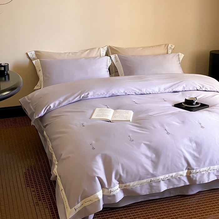 91家纺网 家纺一手货源 找家纺 赫帛 2024新款50s缎纹数码印花长绒棉四件套--钥匙系列 钥匙-浅紫色