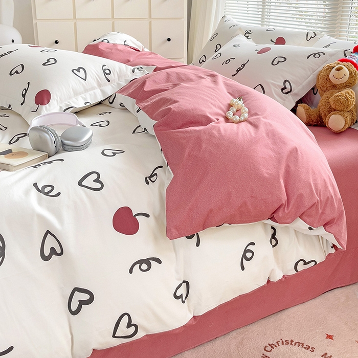 91家纺网 家纺一手货源 找家纺 大柏树 2025新款全棉13376印花四件套系列（可定制）-床单四件套 比心-红