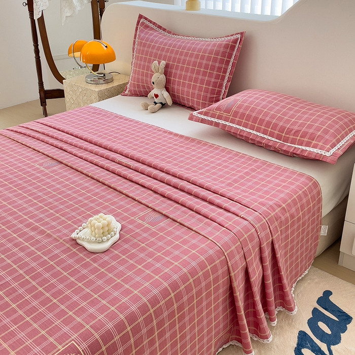 91家纺网 家纺一手货源 找家纺 梵克保罗 2024新款鱼骨棉老粗布凉席花边款床单三件套 格韵-粉