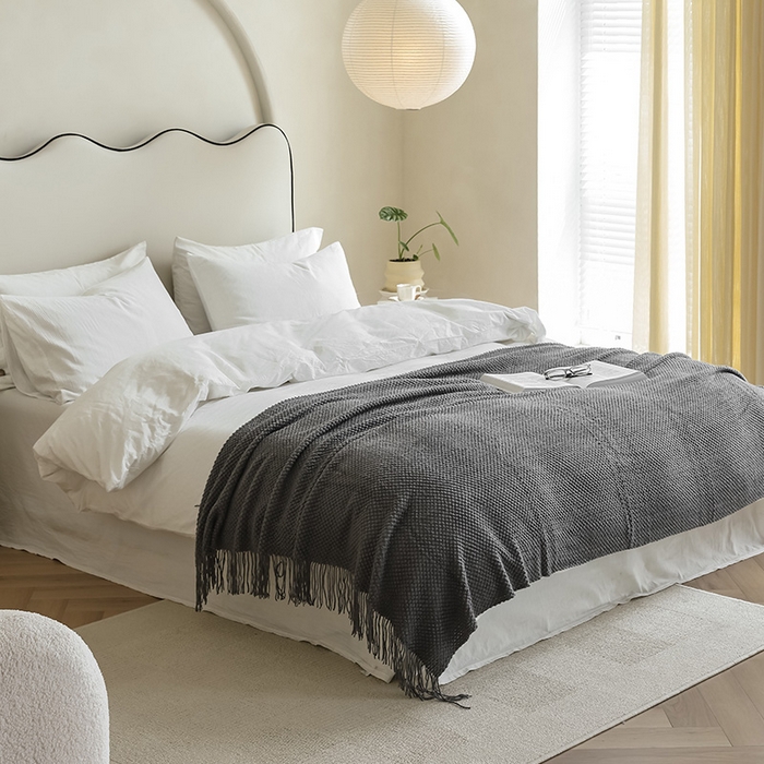 91家纺网 家纺一手货源 找家纺 朴尔家纺-毛巾被 2024年新款波波风流苏柔糯毯床尾毯沙发巾 波波流苏柔糯毯-碳灰