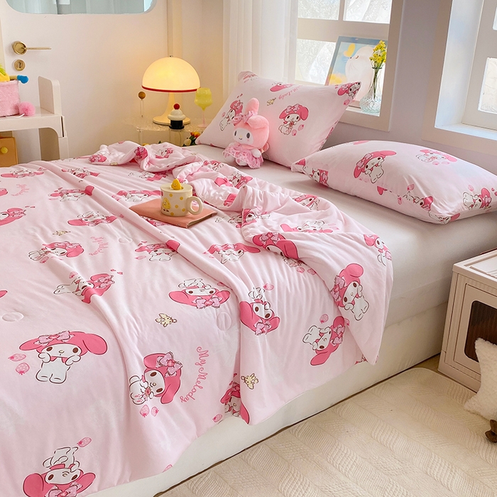 91家纺网 家纺一手货源 找家纺 DS-2025新款儿童卡通三丽鸥正版授权A类针织棉夏被系列 草莓美乐蒂