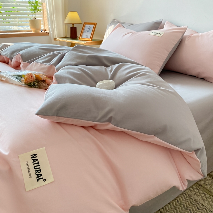 91家纺网 家纺一手货源 找家纺 芊寻家居 2024新款13372全棉纯色四件套无印良品风简约套件 奶油粉-浅灰