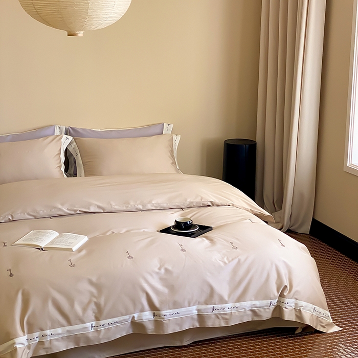 91家纺网 家纺一手货源 找家纺 赫帛 2024新款50s缎纹数码印花长绒棉四件套--钥匙系列 钥匙-浅咖色