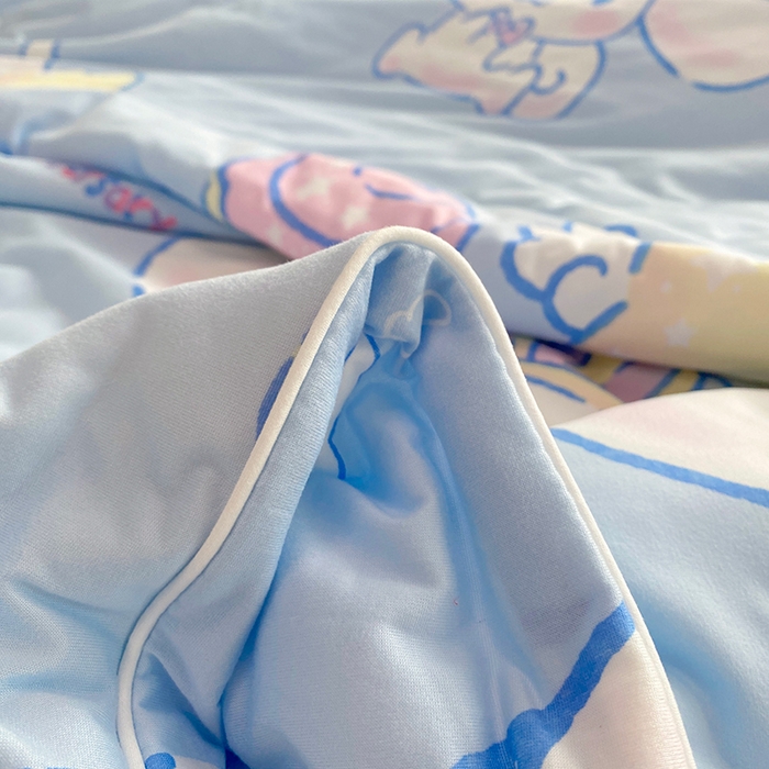 91家纺网 家纺一手货源 找家纺 DS-2025新款儿童卡通三丽鸥正版授权A类针织棉夏被系列 蓝色玉桂狗