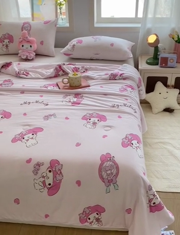 91家纺网 家纺一手货源 找家纺 DS-2025新款儿童卡通三丽鸥正版授权A类针织棉夏被系列 甜甜美乐蒂