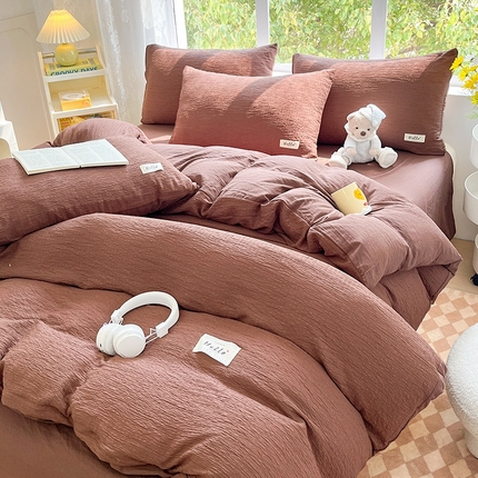 91家纺网 家纺一手货源 找家纺 优选良品 2025新款韩版轻奢皱皱纱水洗棉拼色床单床笠四件套三件套-砖红