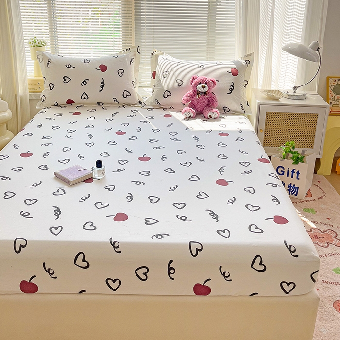 91家纺网 家纺一手货源 找家纺 大柏树 2025新款全棉13376印花四件套系列（可定制）-单床笠 比心-红