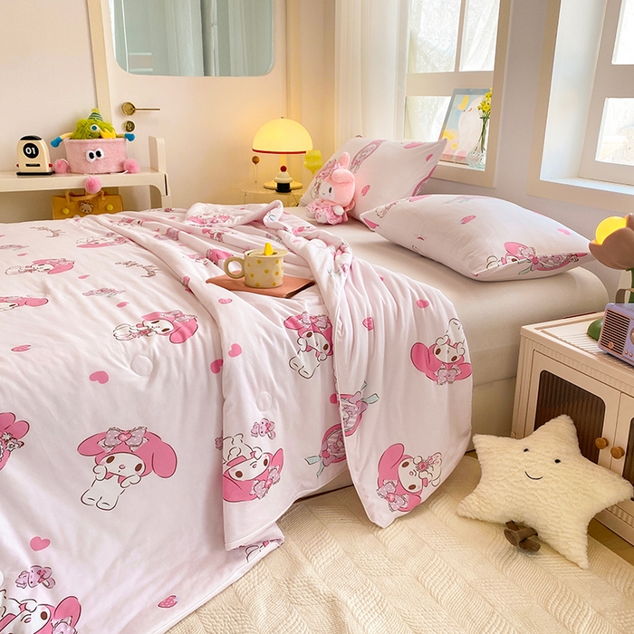 91家纺网 家纺一手货源 找家纺 DS-2025新款儿童卡通三丽鸥正版授权A类针织棉夏被系列 甜甜美乐蒂