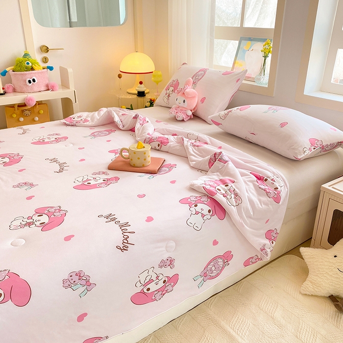 91家纺网 家纺一手货源 找家纺 DS-2025新款儿童卡通三丽鸥正版授权A类针织棉夏被系列 甜甜美乐蒂