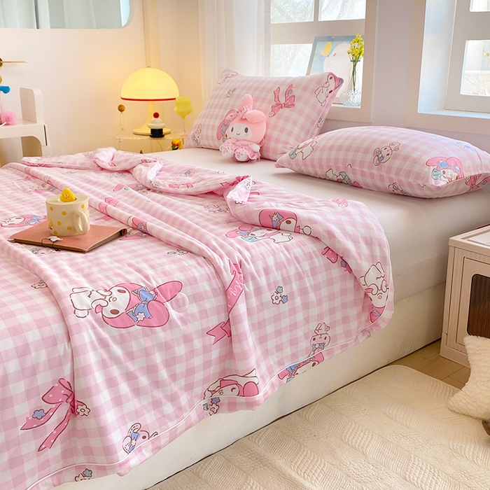 91家纺网 家纺一手货源 找家纺 DS-2025新款儿童卡通三丽鸥正版授权A类针织棉夏被系列 粉格美乐蒂