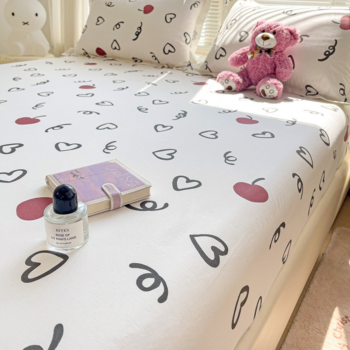 91家纺网 家纺一手货源 找家纺 大柏树 2025新款全棉13376印花四件套系列（可定制）-单床笠 比心-红