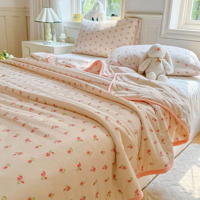 91家纺网 家纺一手货源 找家纺 美派工厂店 2024新款A类小清新针织棉印花夏被 念念不渝