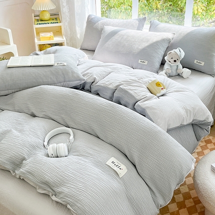 91家纺网 家纺一手货源 找家纺 优选良品 2025新款韩版轻奢皱皱纱水洗棉拼色床单床笠四件套三件套-月光灰