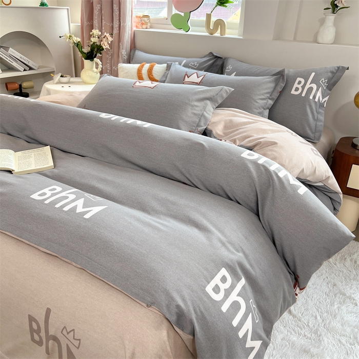 91家纺网 家纺一手货源 找家纺 简约 2025新款全棉四件套活性生态磨毛四件套 小皇冠-米灰