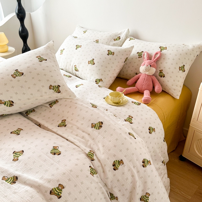 91家纺网 家纺一手货源 找家纺 千朵 2024新款全棉双层纱四件套 毛衣熊绿