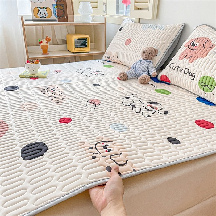 91家纺网 家纺一手货源 找家纺 布卢姆床垫 2025新款A类凉感丝数码印花小版乳胶凉席5mm cute小狗