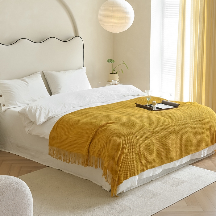 91家纺网 家纺一手货源 找家纺 朴尔家纺-毛巾被 2024年新款波波风流苏柔糯毯床尾毯沙发巾 波波流苏柔糯毯-姜黄