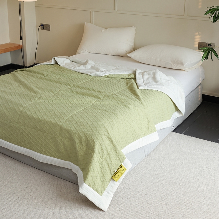 91家纺网 家纺一手货源 找家纺 觉物 2024新款肌理凉感水洗抗菌夏被 绿野仙踪