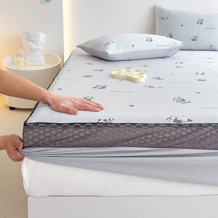 91家纺网 家纺一手货源 找家纺 邦妮家纺 2024新款A类凉感丝床笠凉席床垫30公分内可用 欢乐熊-灰