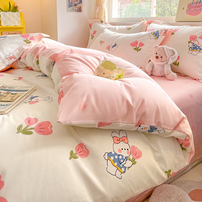 91家纺网 家纺一手货源 找家纺 涵宸家纺 2024新款全棉小清新印花单品套件--单被套 花丛兔