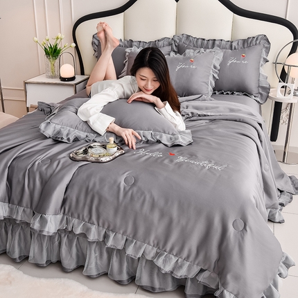 91家纺网 家纺一手货源 找家纺 找底底家纺 2024新款水洗真丝床裙款夏被四件套床品套件 深韵灰