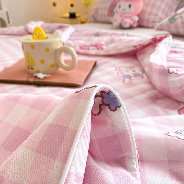 91家纺网 家纺一手货源 找家纺 DS-2025新款儿童卡通三丽鸥正版授权A类针织棉夏被系列 粉格美乐蒂