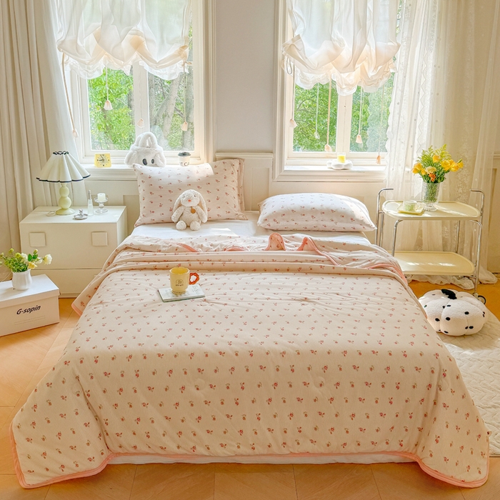 91家纺网 家纺一手货源 找家纺 美派工厂店 2024新款A类小清新针织棉印花夏被 念念不渝