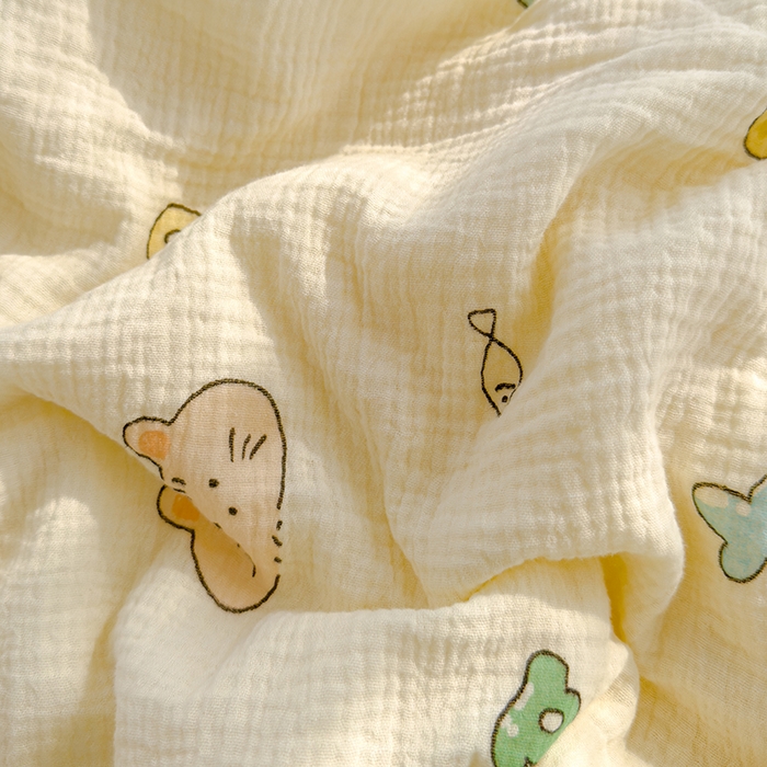 91家纺网 家纺一手货源 找家纺 芯恋 2025新款母婴级全棉皱皱纱儿童被双层纱夏被 萌趣字母