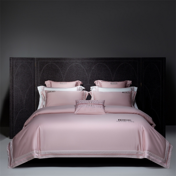 91家纺网 家纺一手货源 找家纺 高大尚婚庆馆  2025春夏新品长绒棉高端绣花四件套-卡洛拉 卡洛拉-落樱粉