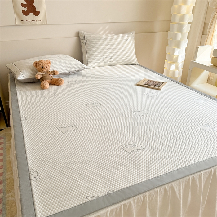 91家纺网 家纺一手货源 找家纺 慕尚家纺 2025新款卡通凉豆豆凉感冰丝席凉席 床席款-小怪兽